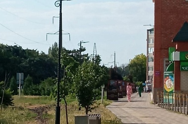 В Ейске продолжаются работы по уличному освещению
