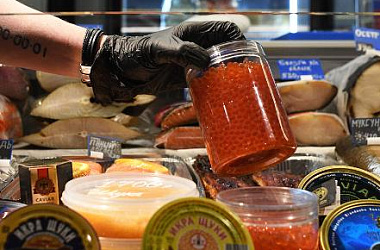 Роспотребнадзор информирует. Не стоит покупать икру на рынке у непроверенного продавца