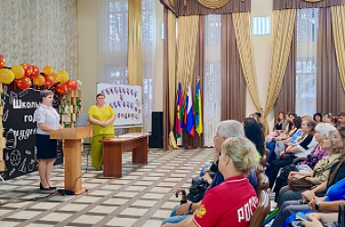 В начале нового учебного года сотрудники Госавтоинспекции Ейского района принимают участие в общешкольных родительских собраниях